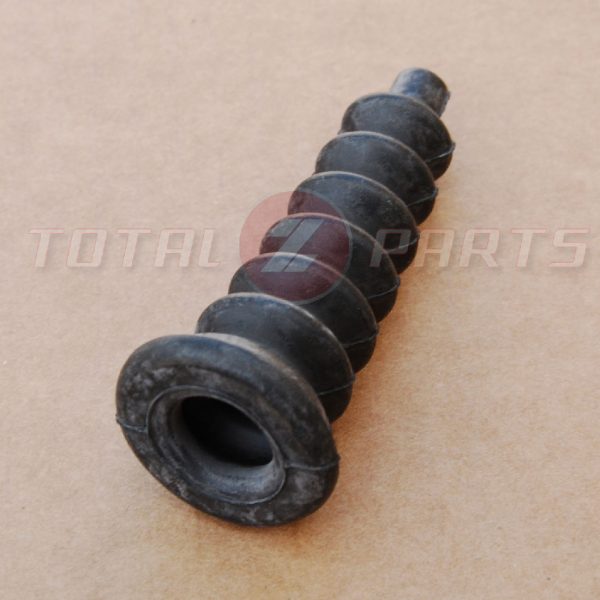 TotalZParts_Datsun-240Z-260Z-Accelerator-Rod-Shaft-Rubber-Boot-Grommet_1970-1974