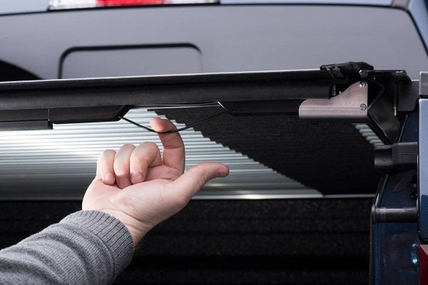 BAK 39309 Revolver X2 Hard Roll-up Tonneau Cover 2004-14 Ford F150 (5′ 6″ Bed) 7