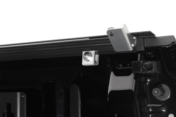 BAK 39330 Revolver X2 Hard Roll-up Tonneau Cover 2017-18 Ford Super Duty (6′ 9″ Bed) 9