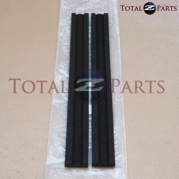 Datsun 240z 260z 280z Lower Door Glass Vertical Felt Runs/Seals, 1970-1978 *NOS*