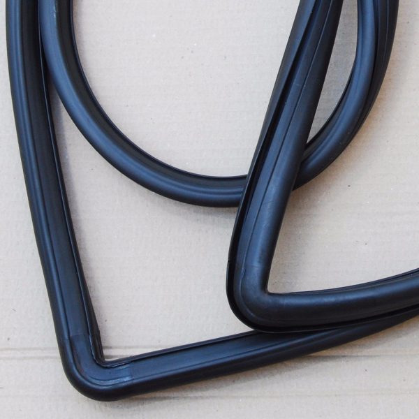 Datsun 240z 260z 280z Hatch Window Glass Rubber Seal/Weatherstrip *NOS*