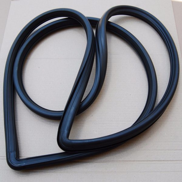 Datsun 240z 260z 280z Hatch Window Glass Rubber Seal/Weatherstrip *NOS* 3