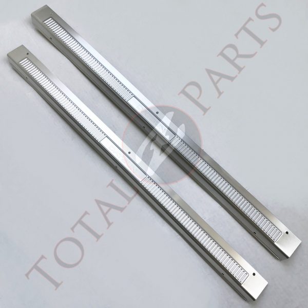 Datsun 240Z 260Z 280Z S30 Outer Door Metal Kick Sill Plates Pair, “Datsun” Stamp 2