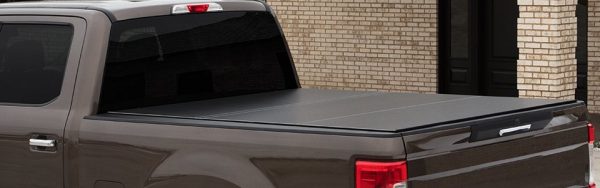 access-lomax-hard-tri-fold-bed-cover