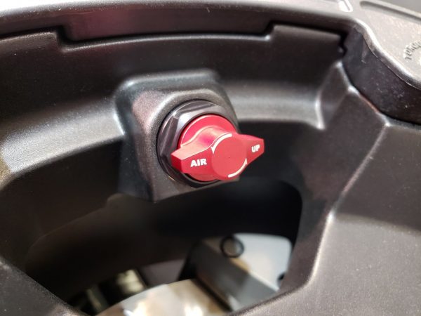 TotalZParts_Teraflex-Nomad-JL-JLU-JK-JKU-Off-Road-Wheel-Cast-Air-Pressure-Valve_Metallic-Black-Titanium-Gray