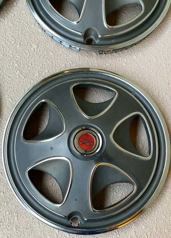 TotalZParts_Datsun-240z-26-z-hubcaps-gray-2-metal-set_1972-1975-3