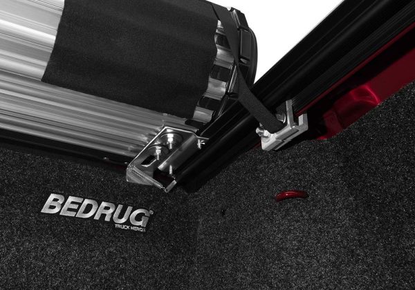 TotalZParts_BAK-Revolver-X4-Rolling-Aluminum-Bed-Cover_2019-Sierra-Silverado-5ft-8in-bed-straps