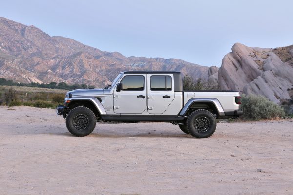 TotalZParts_Fabtech-OFFROAD-3-inch-sport-lift-kit-dirt-logic-shocks-2020-JEEP-GLADIATOR-TRUCK-35-INCH-37-TIRES-PERFORMANCE-SIDE_k4160dl-kit