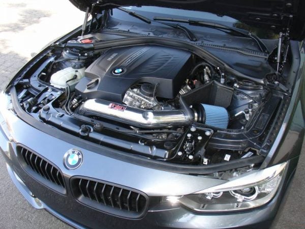 TotalZParts_Injen-Cold-Air-Short-Ram-Intake-Black-BMW-3L_SP1128WB-PERFORMANCE-ENGINE-COMPARTMENTjpg