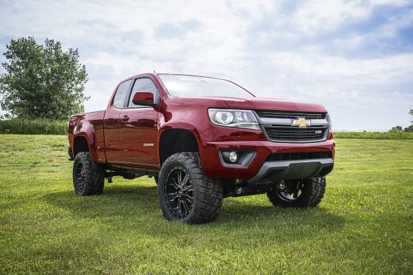 TotalZParts_Zone-Offroad-GMC-Chevy-Colorado-Canyon-Pickup-Trucks-5.5-inch-lift-system-nitro-shocks-installed_C39N