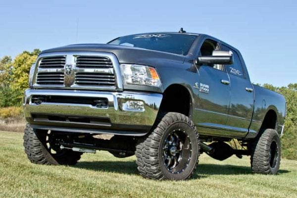 TotalZParts_Zone-Offroad-Dodge-Ram-2500-2013-2018-6-5-radius-arm-lift-kit_D57N-Installed