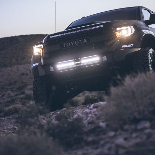TotalZParts_RIGID-Industries-LED-SAE-Light-Bar-Trucks-Tundra-Front-Bumper_920413-20-inch-driving-night-bright