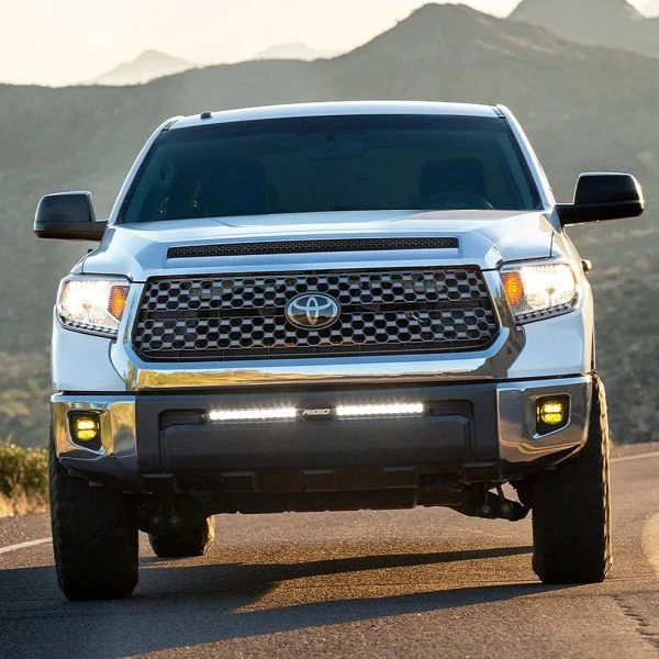 Rigid-SAE-Fog-Lights-Kit-Round-LED-Toyota-Tacoma-4runner-Tundra_37101-amber-yellow-driving