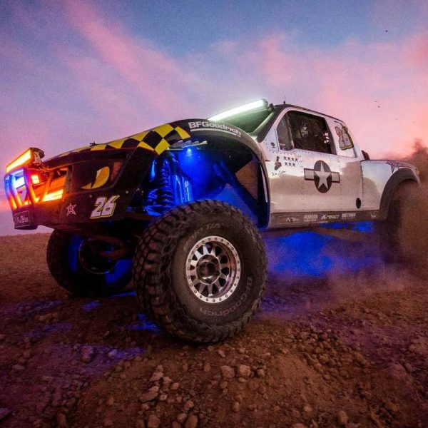 TotalZParts_Rigid-Rock-Light-Kit-Blue-Offroad-Truck-LED-Light-Trail