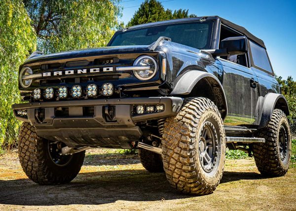 TotalZParts_Baja-Designs-XL-6-Linkable-LED-Bumper-Light-Bar-Kit_447750UP-upfitter-steel-bumper-installed-offroad