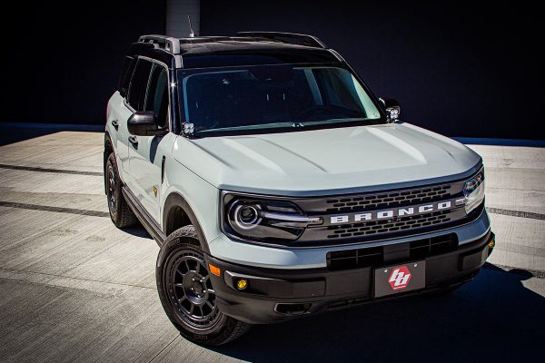 TotalZParts_Baja-Designs-S1-wide-cornering-fog-lights-kit-ford-bronco-amber_447683-installed-bumper