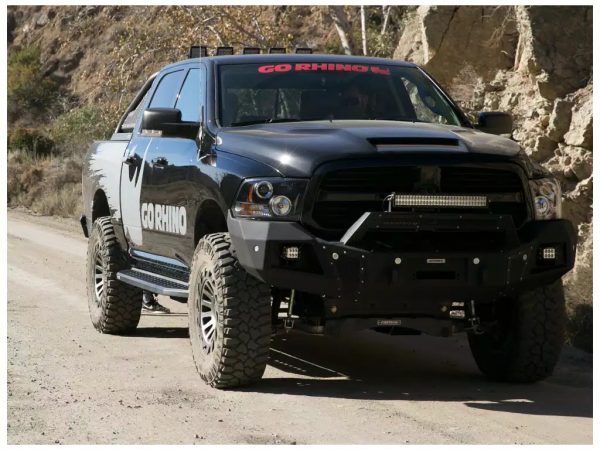 TotalZParts_Go-Rhino-RB20-steel-black-powdercoat-running-boards-installed_ram-1500-4wd-offroading