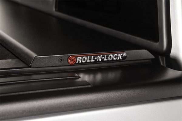 TotalZParts_Roll-N-Lock-M-series-vinyl-aluminum-retractable-bed-cover-ford-chevy-gm-toyota-dodge-ram-trucks_bulk-head-canister